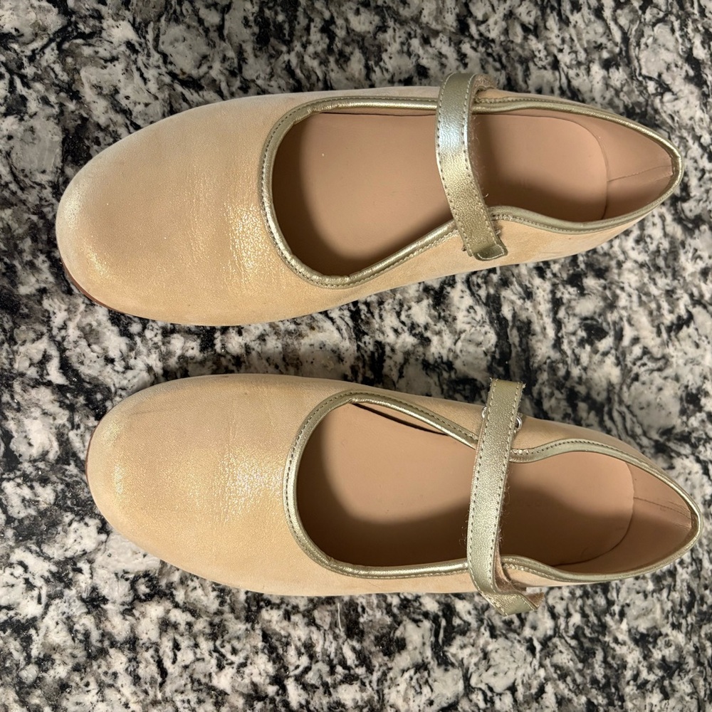 Elephantito Gold Leather Mary Jane Flats – Girls Size 3